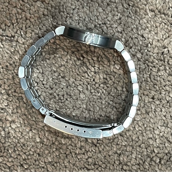 Calvin Klein Unisex Watch. Silver band and gray face - Picture 3 of 4